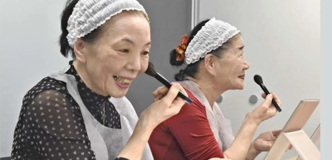 Yokohama Jepang Bantu Lansia Hidup Lebih Sehat dengan Riasan Kosmetik